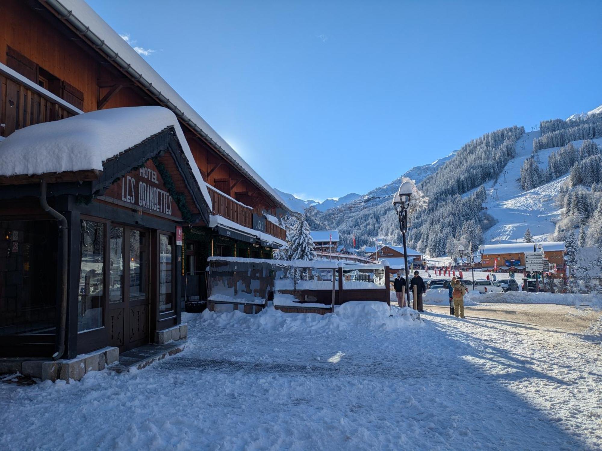 Hotel Les Grangettes Мерибель Экстерьер фото