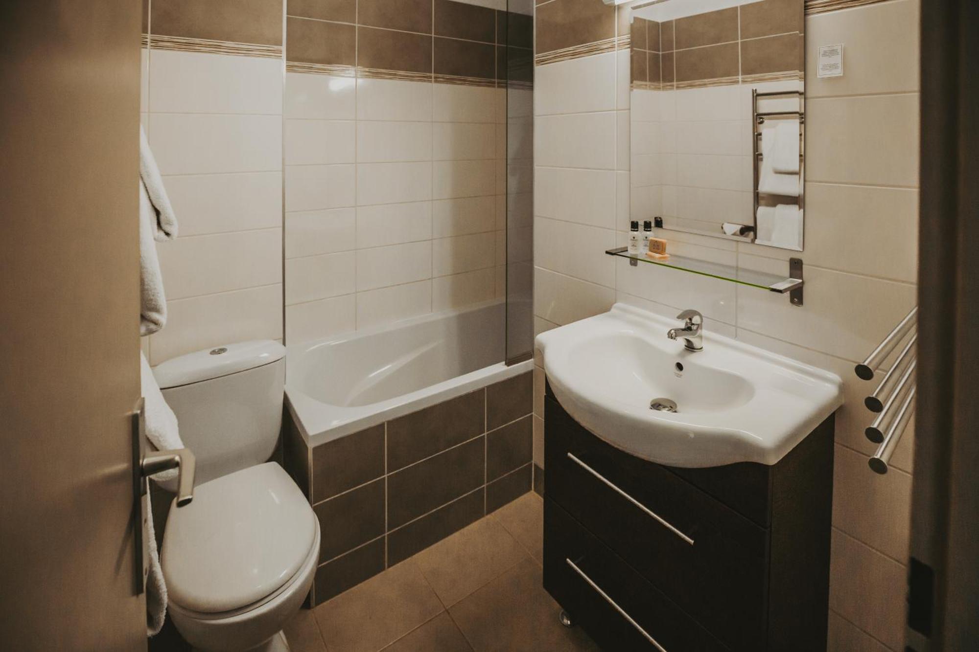 Hotel Les Grangettes Мерибель Экстерьер фото